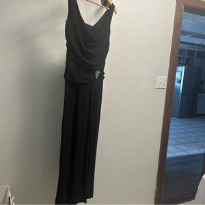 Marina Formal floor length Dress Women’s Size 8 Black High slit maxi dress